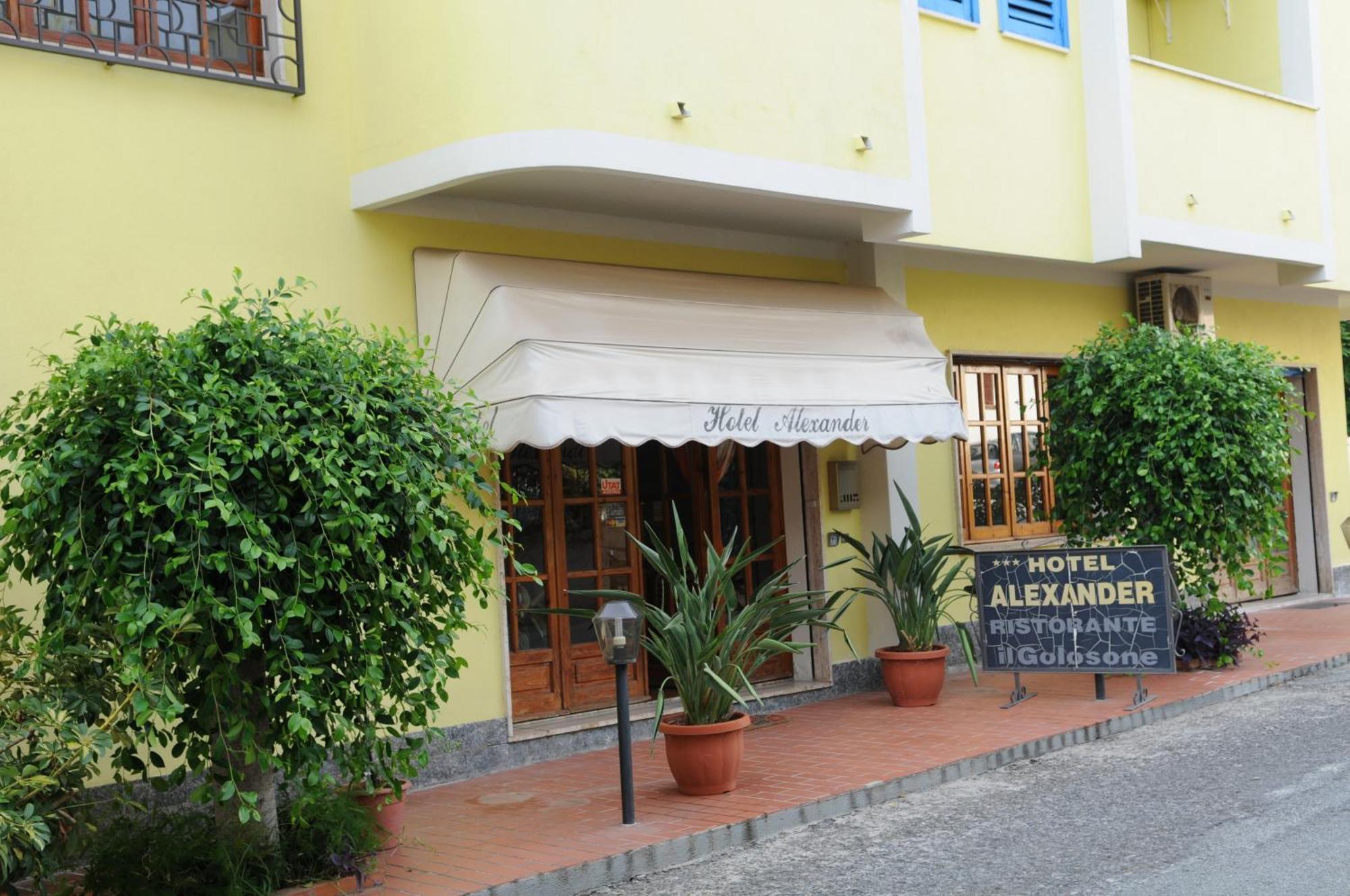 Hotel Alexander Санта Доменика Екстериор снимка
