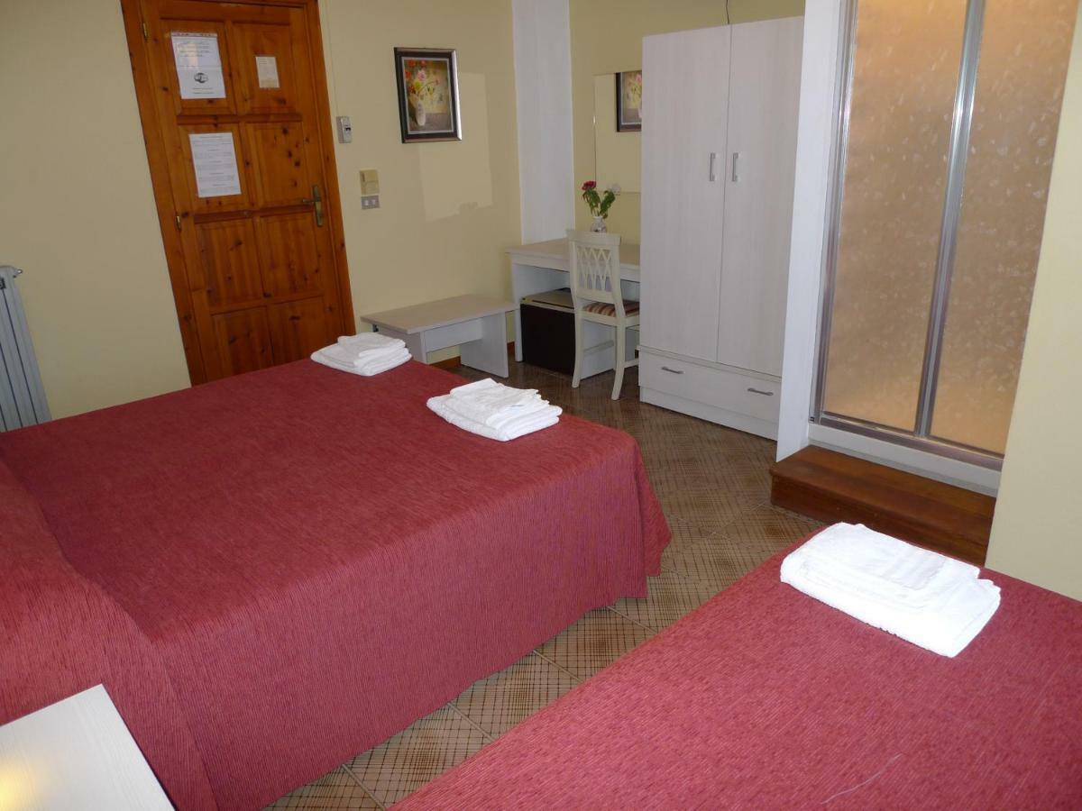 Hotel Alexander Санта Доменика Екстериор снимка