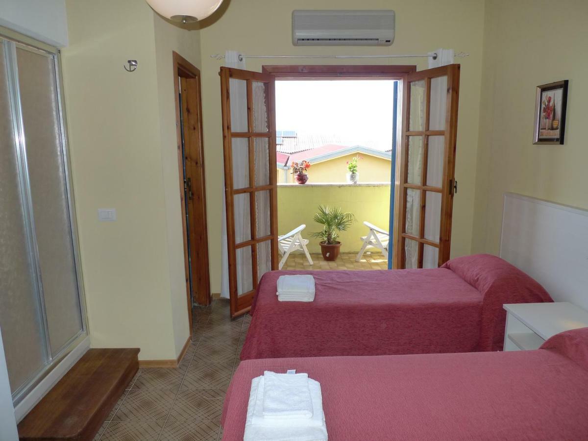 Hotel Alexander Санта Доменика Екстериор снимка
