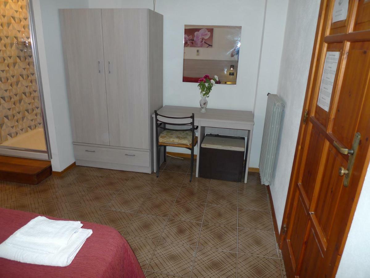 Hotel Alexander Санта Доменика Екстериор снимка