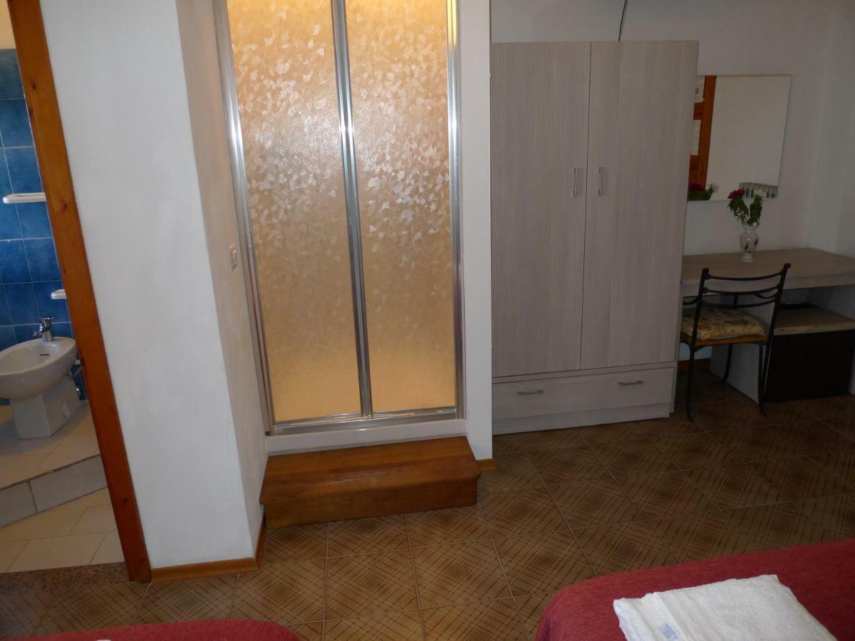 Hotel Alexander Санта Доменика Екстериор снимка